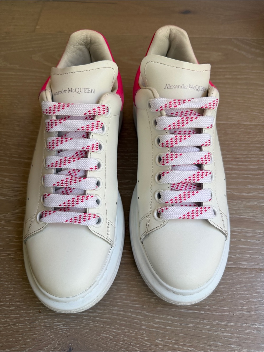 Alexander McQueen White Leather Sneakers with peony Pink and Patterned Laces
